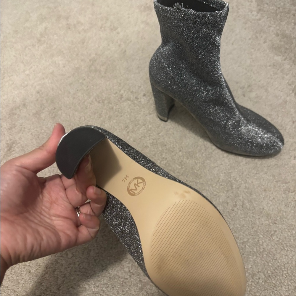 Elegant Silver Ankle Boots - Picture 4 of 10